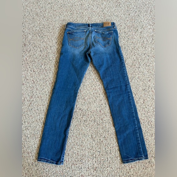 Abercrombie & Fitch jeans. Size 4s W27, L31. - Picture 2 of 2